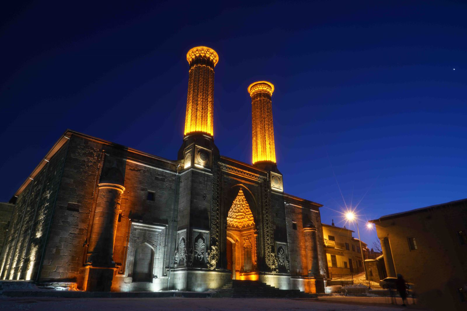 Çifte Minareli Medrese - Erzurum